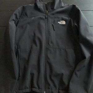 Men Northface Apex coat. Size “M”